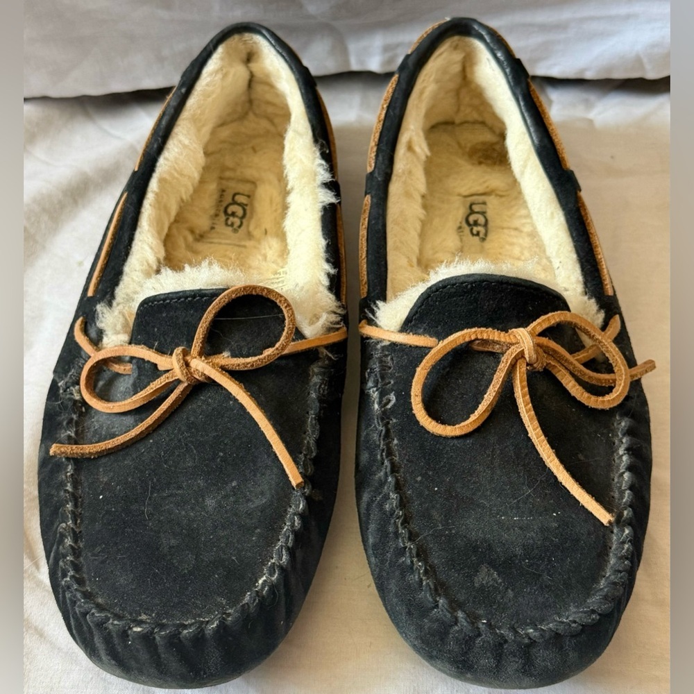 UGG Dakota Suede Moccasin Bow Indoor Outdoor Women's Slipper Shoe Sz 10 Black